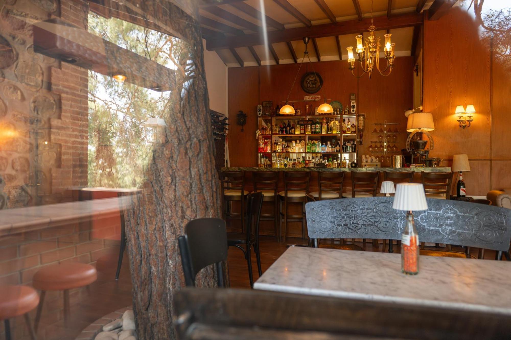 New Helvetia Hotel Platres Bagian luar foto
