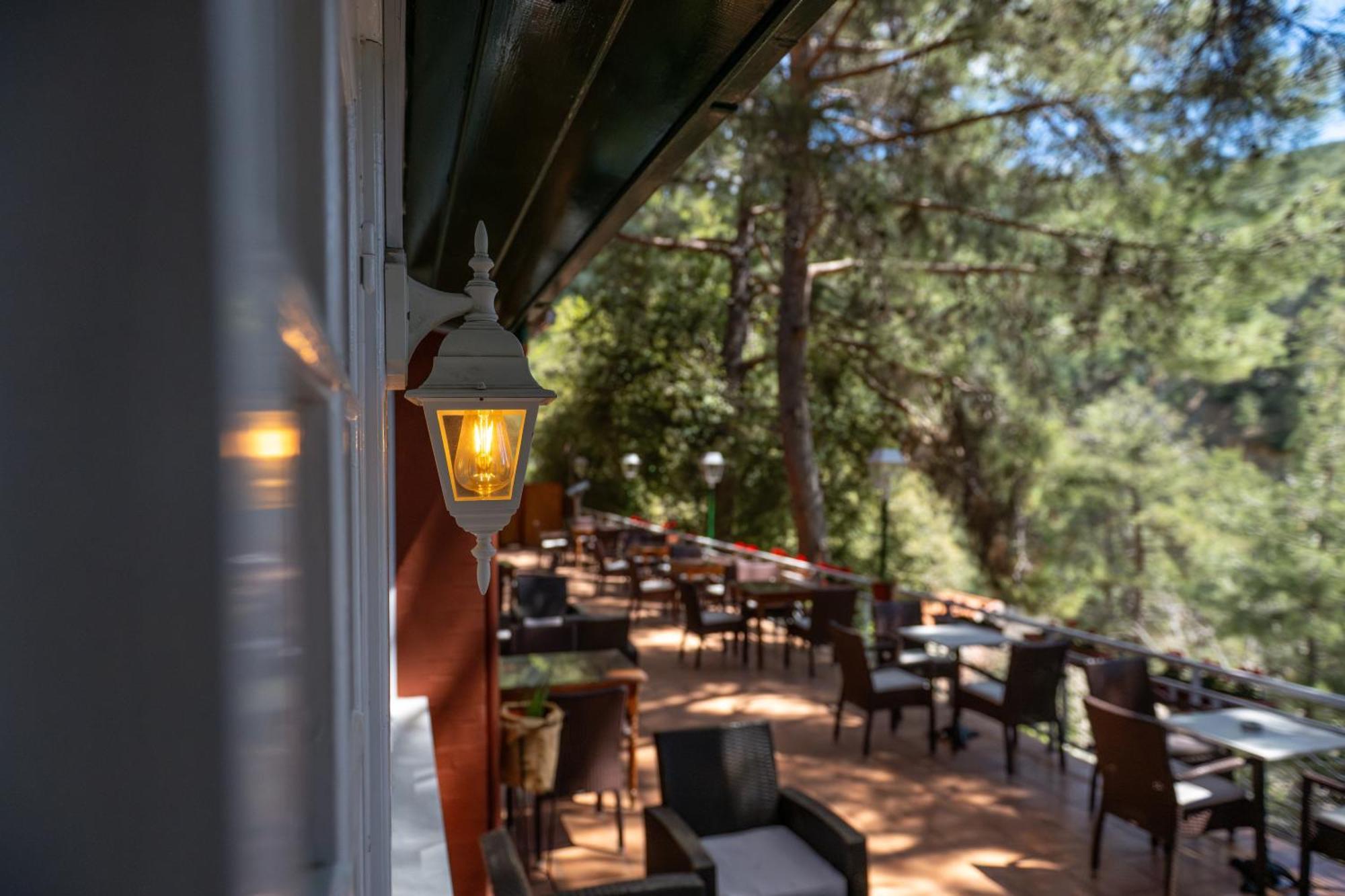 New Helvetia Hotel Platres Bagian luar foto