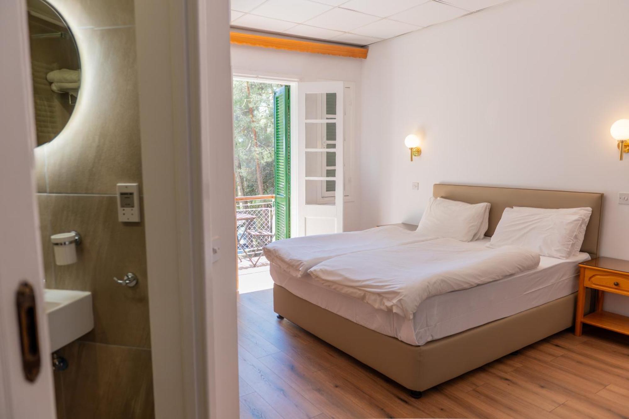 New Helvetia Hotel Platres Bagian luar foto