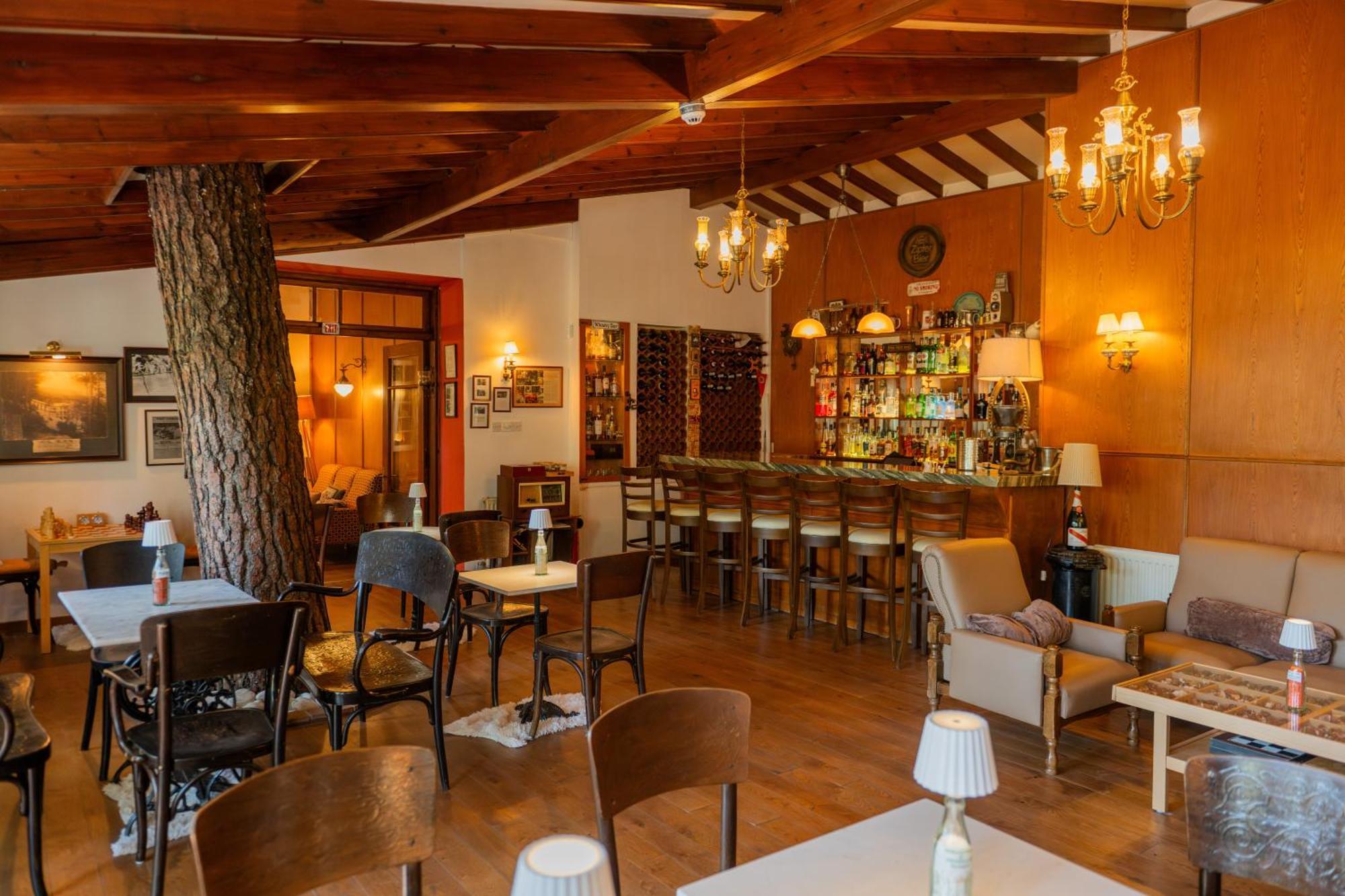 New Helvetia Hotel Platres Bagian luar foto